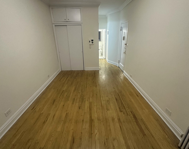 417 West 56th Street - Photo Thumbnail 10