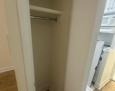 417 West 56th Street - Photo Thumbnail 5