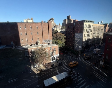 Christopher Street - Photo Thumbnail 4