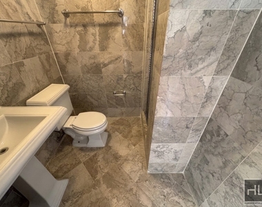 West 79 Street - Photo Thumbnail 3