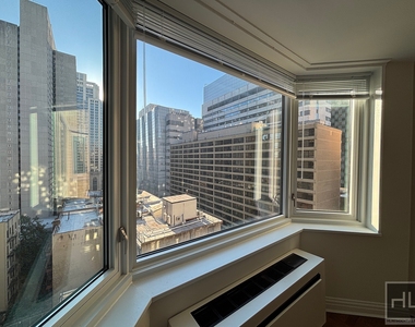 East 71st Street - Photo Thumbnail 9