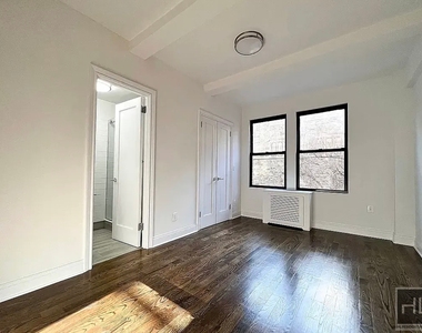 West 68 Street - Photo Thumbnail 3