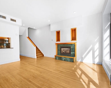 East 57 Street - Photo Thumbnail 1