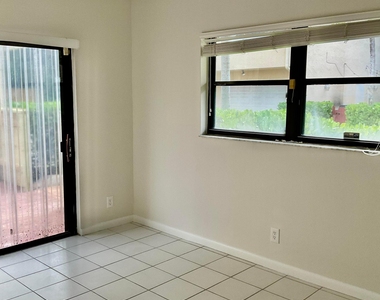 810 Park Place - Photo Thumbnail 11