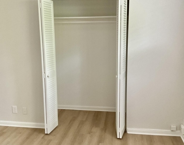 810 Park Place - Photo Thumbnail 25