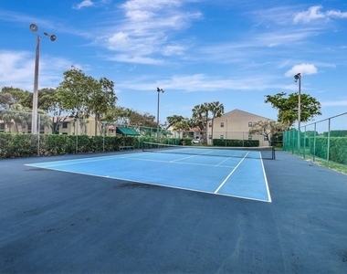 6660 Somerset Drive - Photo Thumbnail 23