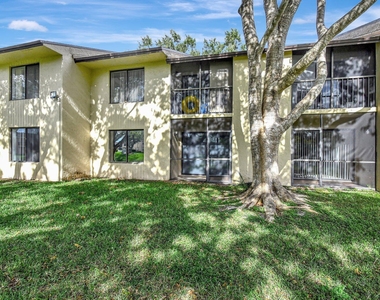 6660 Somerset Drive - Photo Thumbnail 24