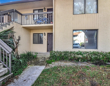 6660 Somerset Drive - Photo Thumbnail 1