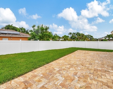 4471 Brandywine Drive - Photo Thumbnail 31