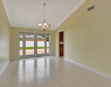 4471 Brandywine Drive - Photo Thumbnail 6