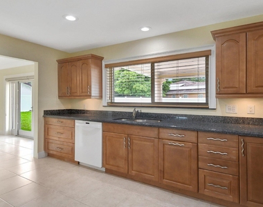 4471 Brandywine Drive - Photo Thumbnail 10