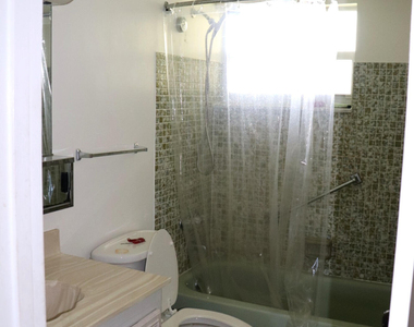 715 Lori Drive - Photo Thumbnail 5