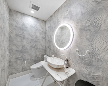 919 Granada Groves Court - Photo Thumbnail 13