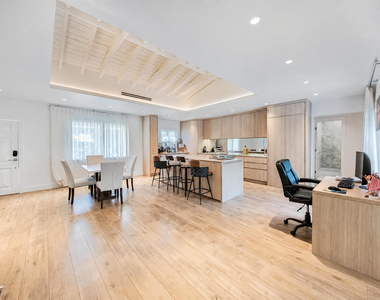 919 Granada Groves Court - Photo Thumbnail 5