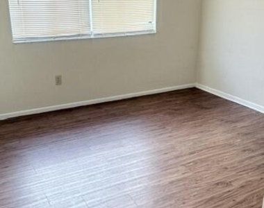 1402 Se Ashford Place - Photo Thumbnail 13