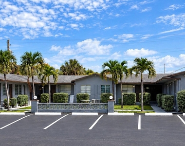7221 Venetian Street - Photo Thumbnail 8