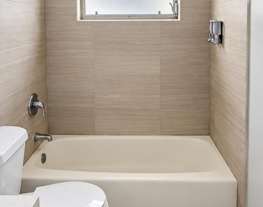 7221 Venetian Street - Photo Thumbnail 7