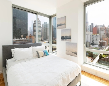 455 West 37th Street - Photo Thumbnail 4