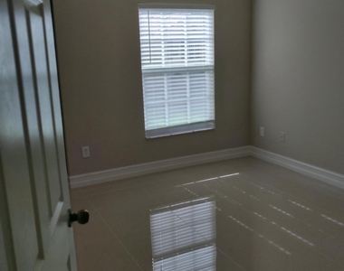 10330 S Fox Trail Road S - Photo Thumbnail 11