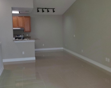 10330 S Fox Trail Road S - Photo Thumbnail 9