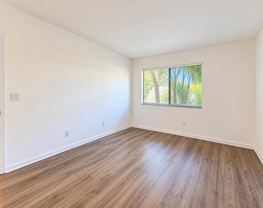 838 Nw Fork Road - Photo Thumbnail 7