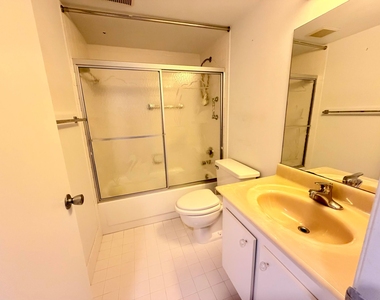 801 Sw 133rd Terrace Nw - Photo Thumbnail 8