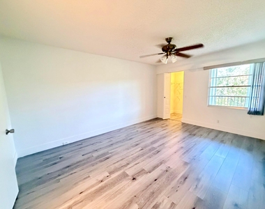 801 Sw 133rd Terrace Nw - Photo Thumbnail 7