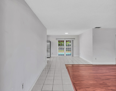 4719 Bison Street - Photo Thumbnail 6