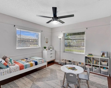 4719 Bison Street - Photo Thumbnail 29