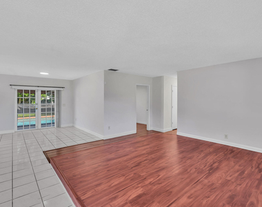 4719 Bison Street - Photo Thumbnail 8