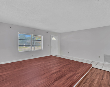 4719 Bison Street - Photo Thumbnail 11