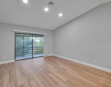 800 Nw Fork Road - Photo Thumbnail 3