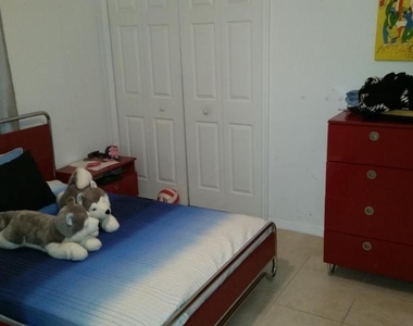 1566 Sw Flagami Road - Photo Thumbnail 11