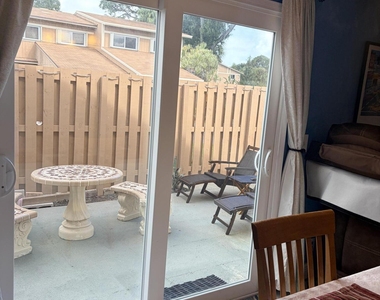 354 Maplecrest Circle - Photo Thumbnail 6