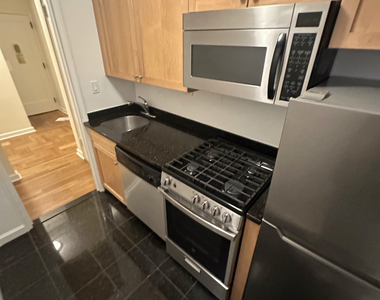 1 Jane Street - Photo Thumbnail 11