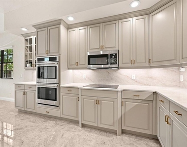 7634 Old Thyme Court - Photo Thumbnail 4