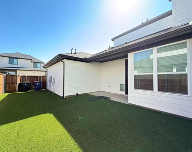 7043 Lathrop Lane - Photo Thumbnail 36