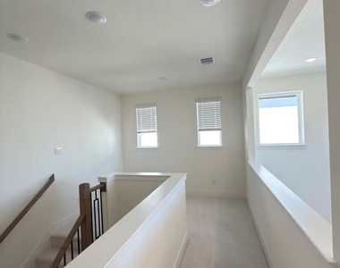 7043 Lathrop Lane - Photo Thumbnail 20