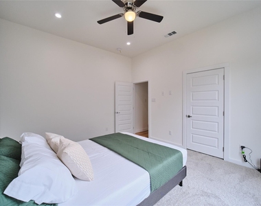 1350 Strickland Street - Photo Thumbnail 22