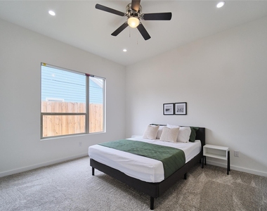 1350 Strickland Street - Photo Thumbnail 21