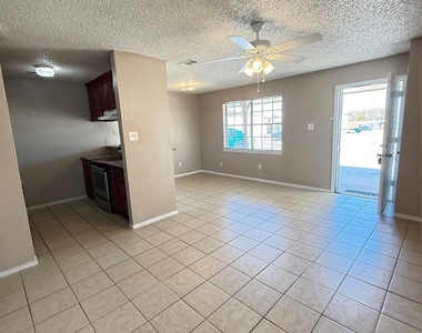 101 West Place - Photo Thumbnail 8