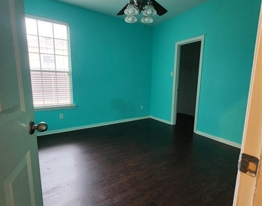 2480 Deerwood Drive - Photo Thumbnail 10