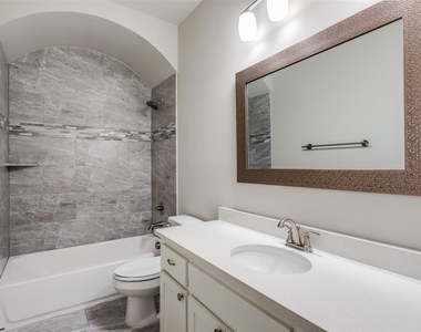 803 Aberdeen Crossing - Photo Thumbnail 2