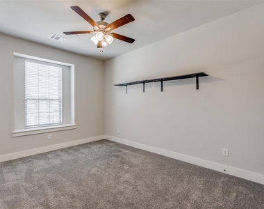 803 Aberdeen Crossing - Photo Thumbnail 5