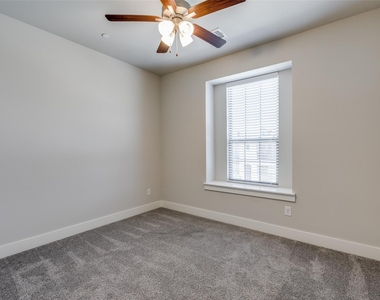 803 Aberdeen Crossing - Photo Thumbnail 6