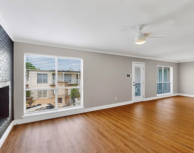 5919 E University Boulevard - Photo Thumbnail 11