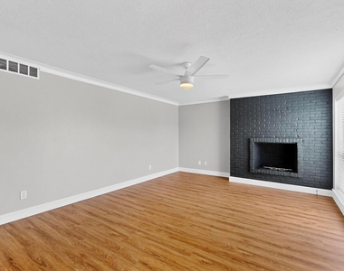 5919 E University Boulevard - Photo Thumbnail 9