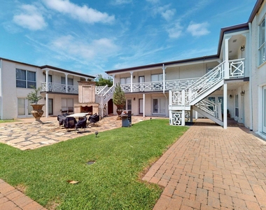 5919 E University Boulevard - Photo Thumbnail 2