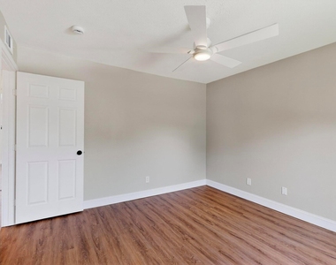 5919 E University Boulevard - Photo Thumbnail 28