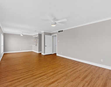 5919 E University Boulevard - Photo Thumbnail 12